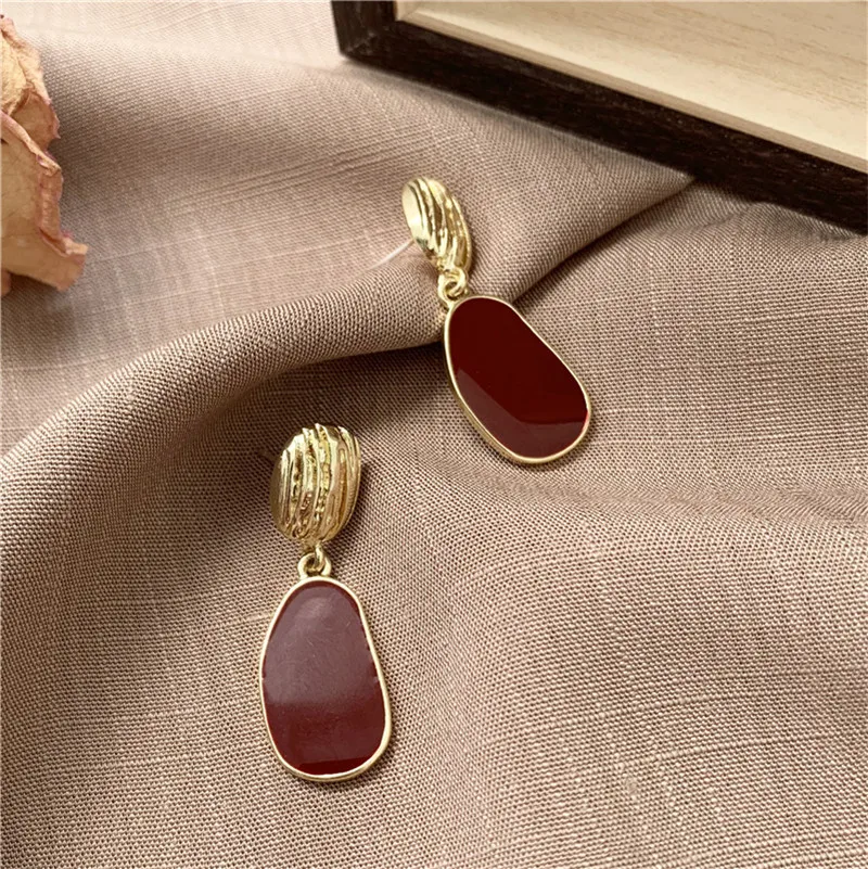 Retro Square Earrings Dripping Oil Geometric Earrings Burgundy Irregular Pendant Earring For Women Hong Kong Style Accessories