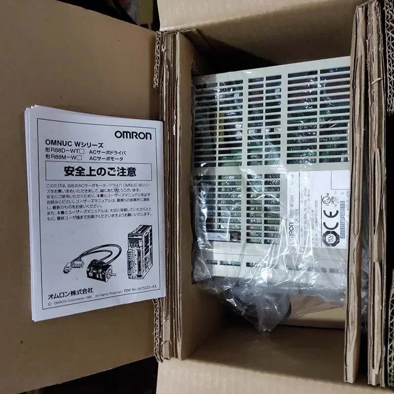 R88M-WT08H harga grosir asli microstep digital stepper motor driver model alternatif R88M-W75030H