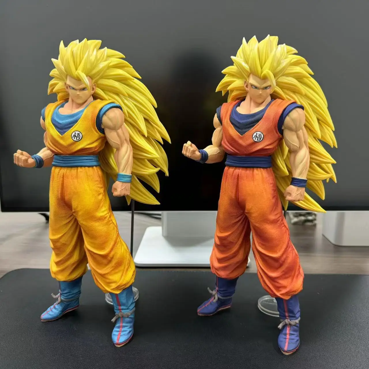 

30cm Dragon Ball Z anime Super Saiyan 3 Goku Kakarot Statue model.Pvc GK handmade model Toys Desktop decoration collection gifts