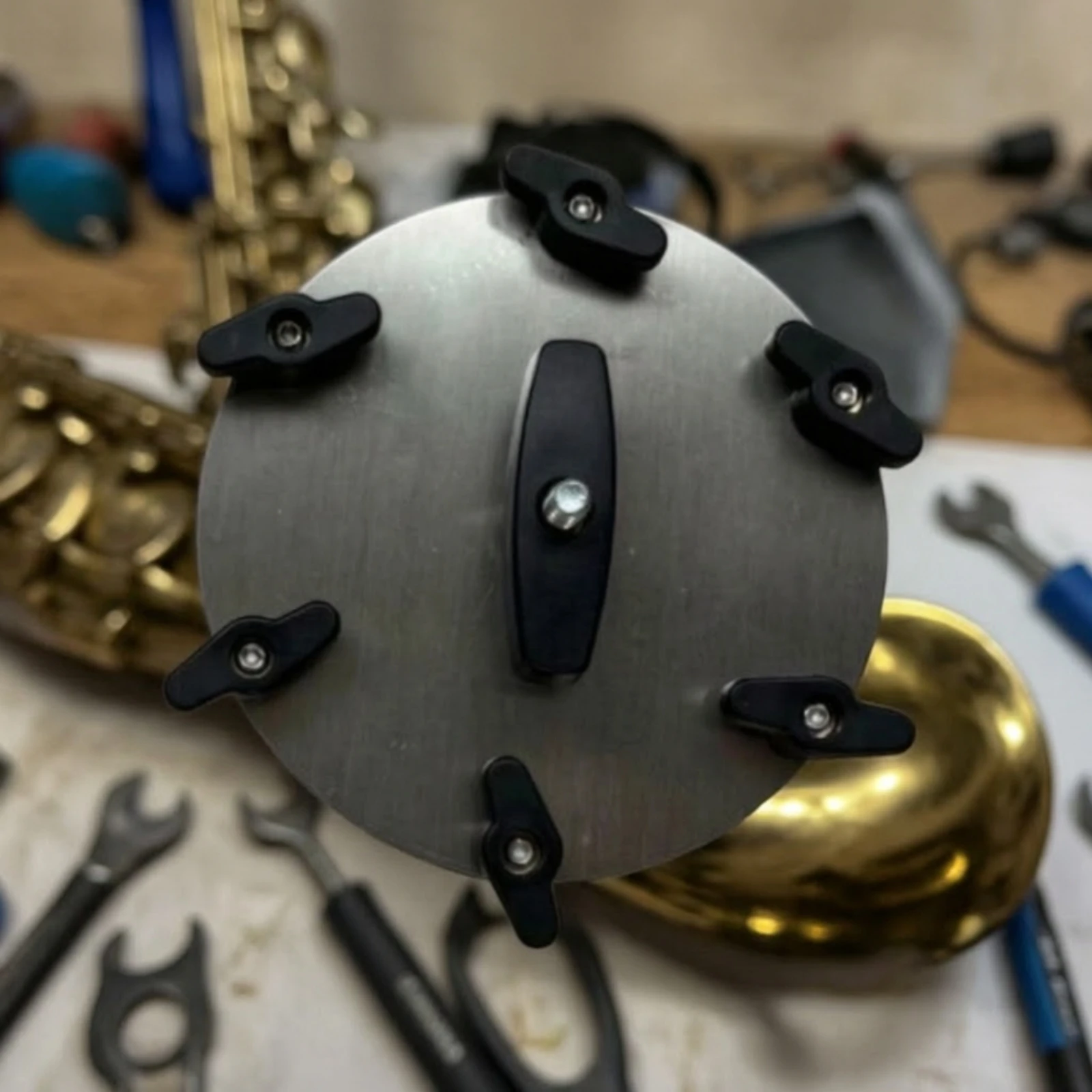 Saxophone Bell Leveling Tool Adjustable Saxophone Bell Edge Repair Tool Metal Sturdy for Technicians, Bench Work