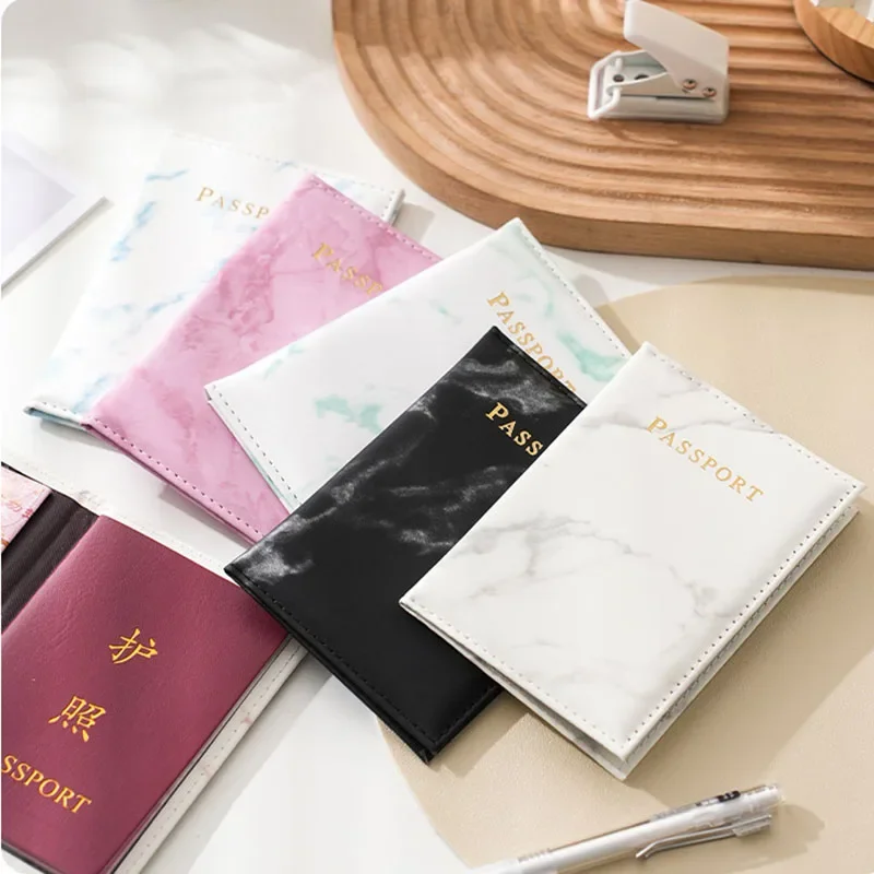 

Обложка для паспорта из искусственной кожи, модная дорожная сумка для паспорта с идентификационным именем и защитой для визитных карточек для мужчин и женщин, путешествий