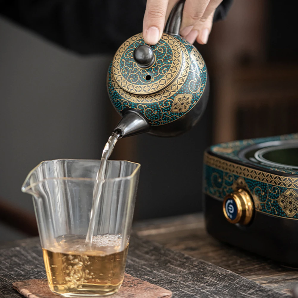 

Exquisite Chinese Teapot Classic Design Heat Insulation Safe to Use Ideal for Entertaining Friends and Family Tea Pot