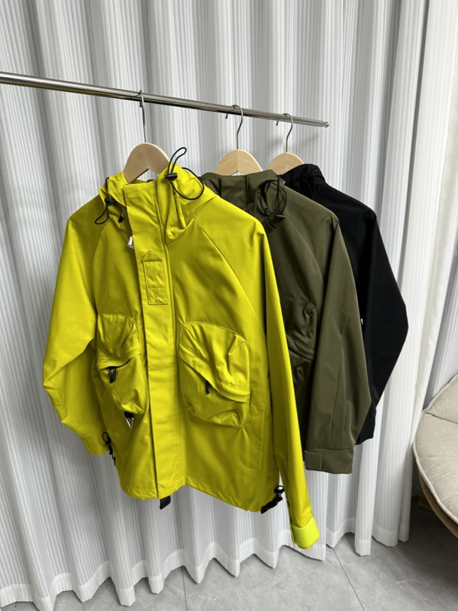 

Briti High-End Men's Outdoor Windproof Waterproof Workwear Jaet Hooded proof Faionable Couple Sle Autumn Coat