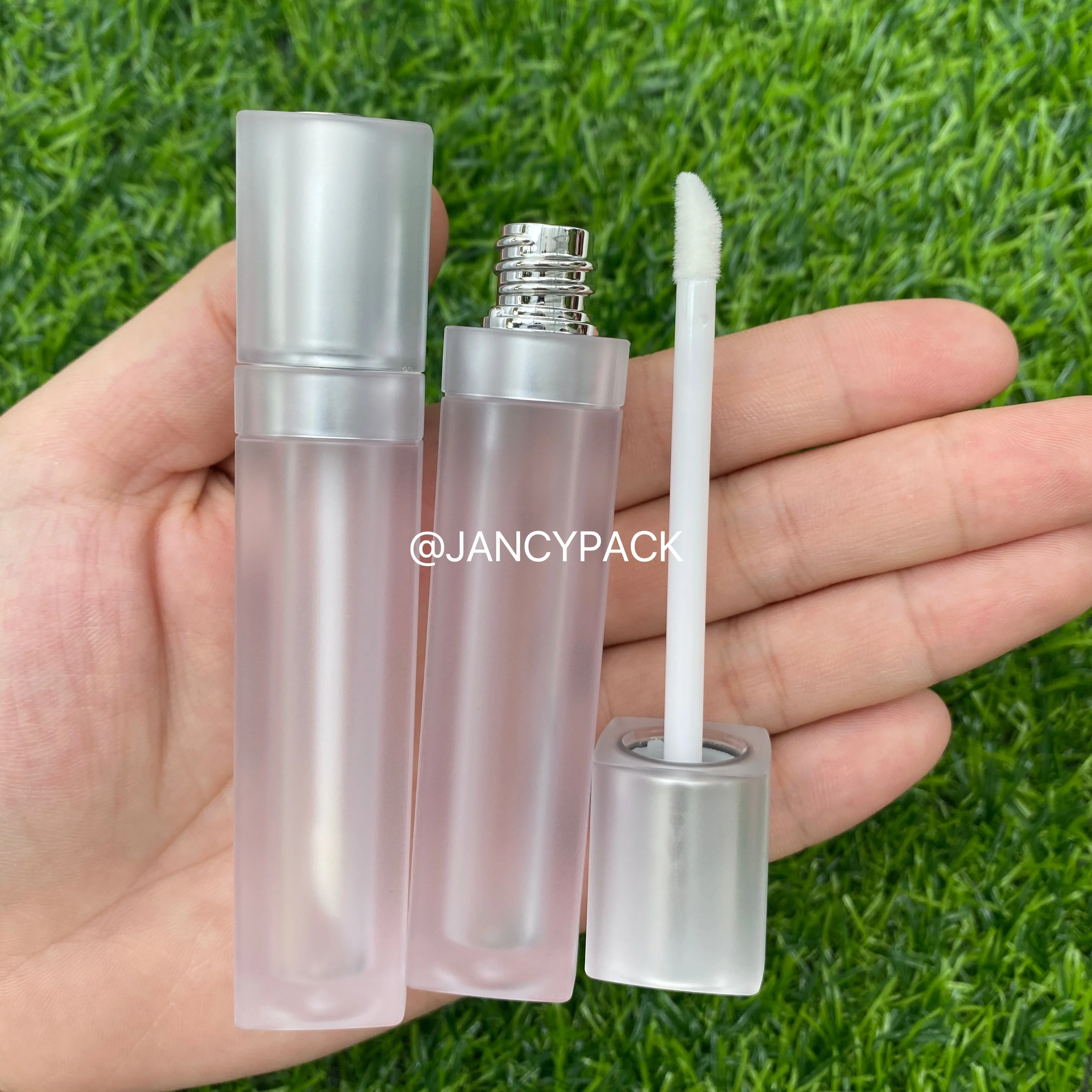 

8ml Empty Lip Gloss Tube Square Frosted Refillable Lip Balm Bottle DIY Container Lipstick Bottle Lipgloss Tube Cosmetic Sample