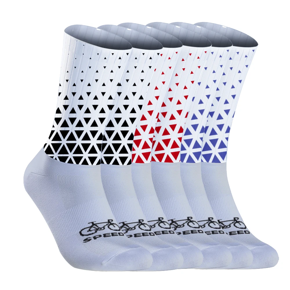 

Спортивные носки с градиентом, красным, синим, черным, трехцветным треугольным узором