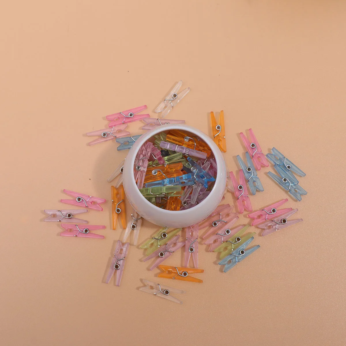 

100pcs Mini Plastic Craft Clips 2.5Cm Hanging Photo Clothes Yellow Lightweight Multipurpose Home Decor Wedding Gift