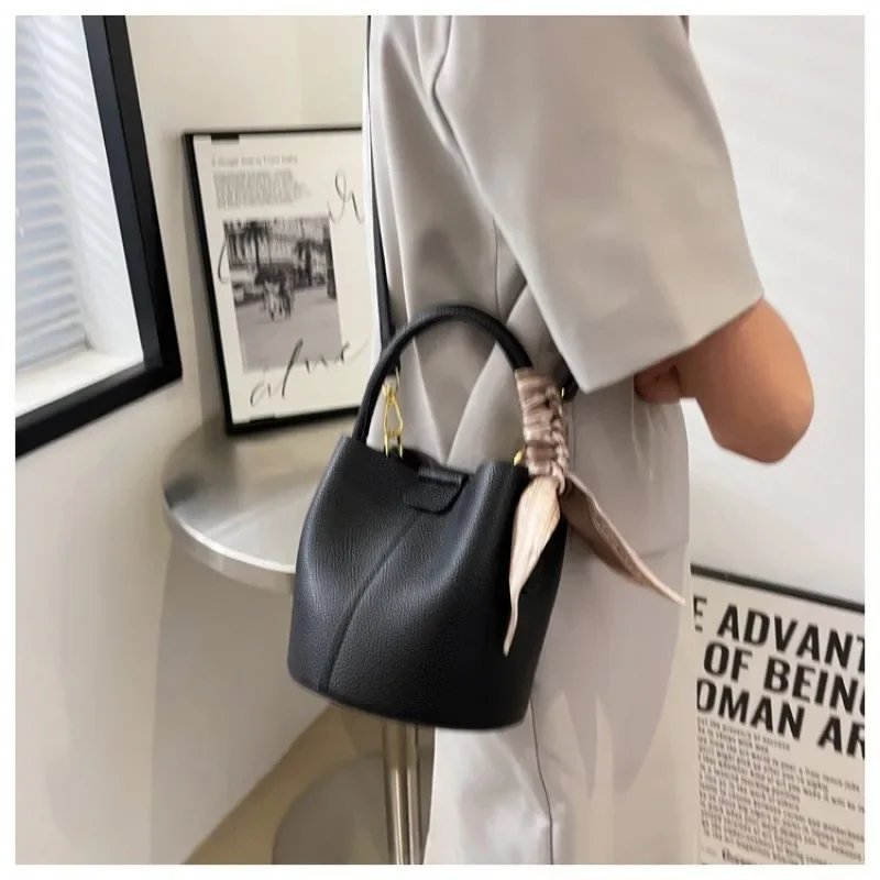 Fashion Women Crossbody Bags Autumn Winter Shoulder Bags Brand Design Bucket Bag Ladies Leather Portable Savette Hand Bags