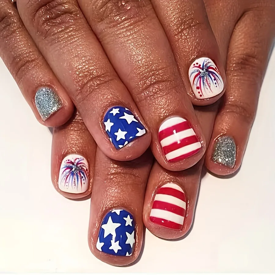 

Independence Day flag design, short fake nails, European square shaped wearable nails, fake nails