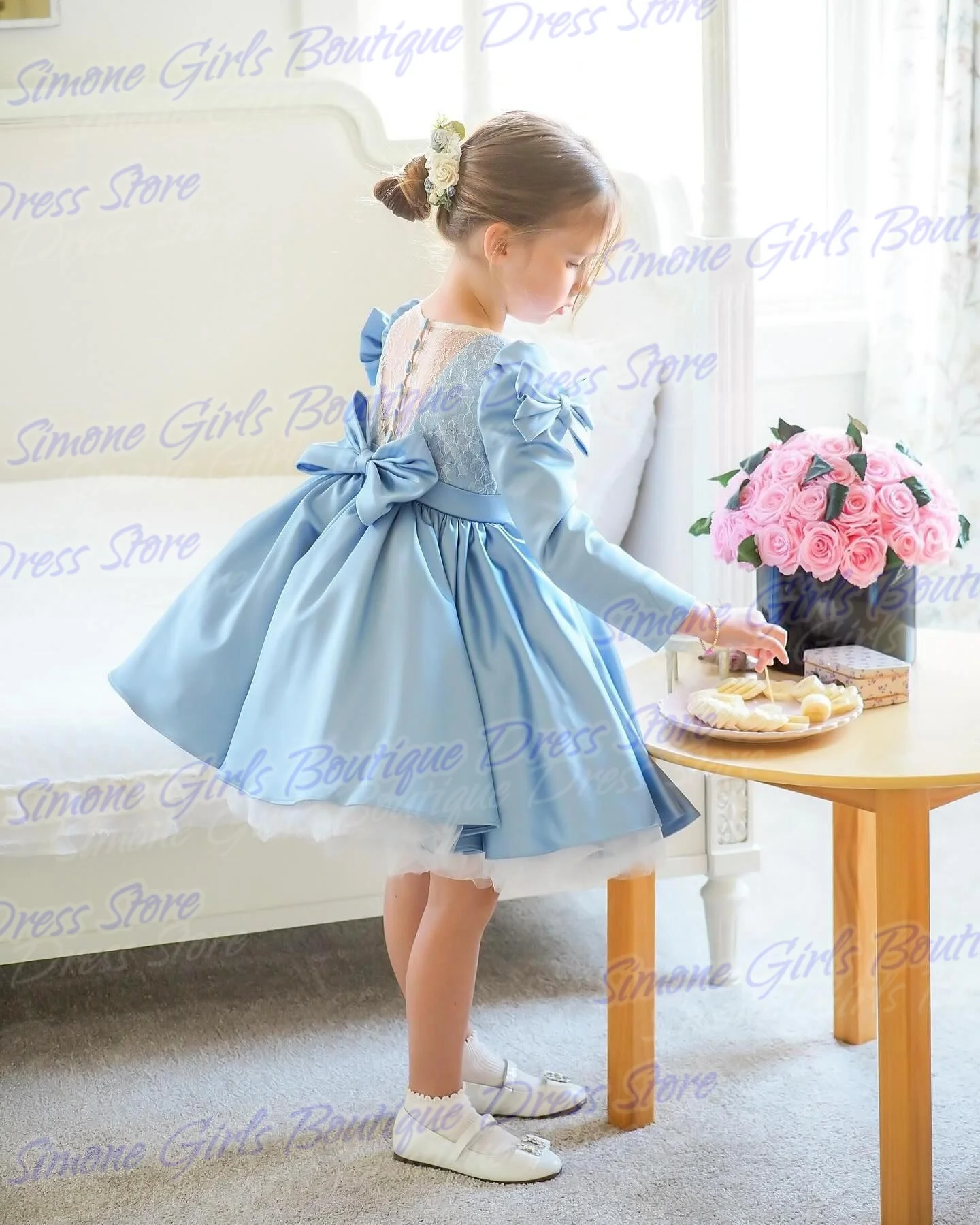 

Bow knee-length skirt Long sleeves Flower Girl Dress for Birthday party Formal Receptions Dance Performances Wedding Ceremonies