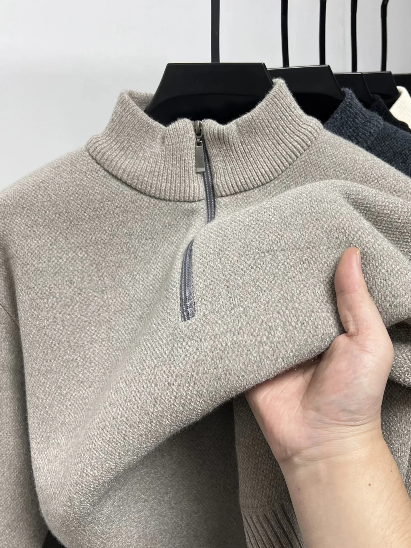 

Модные молнии круглый воротник трикотажные свитеры высококачественные классические простые чистый цвет теплые плюшевые уютные осенне - зимние джемперы