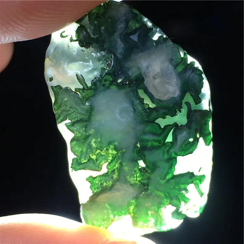 High-quality Natural Alxa Gobi Desert Green Grass Flower Agate Mineral Specimen Pictographic Handpiece Crystals Ornaments