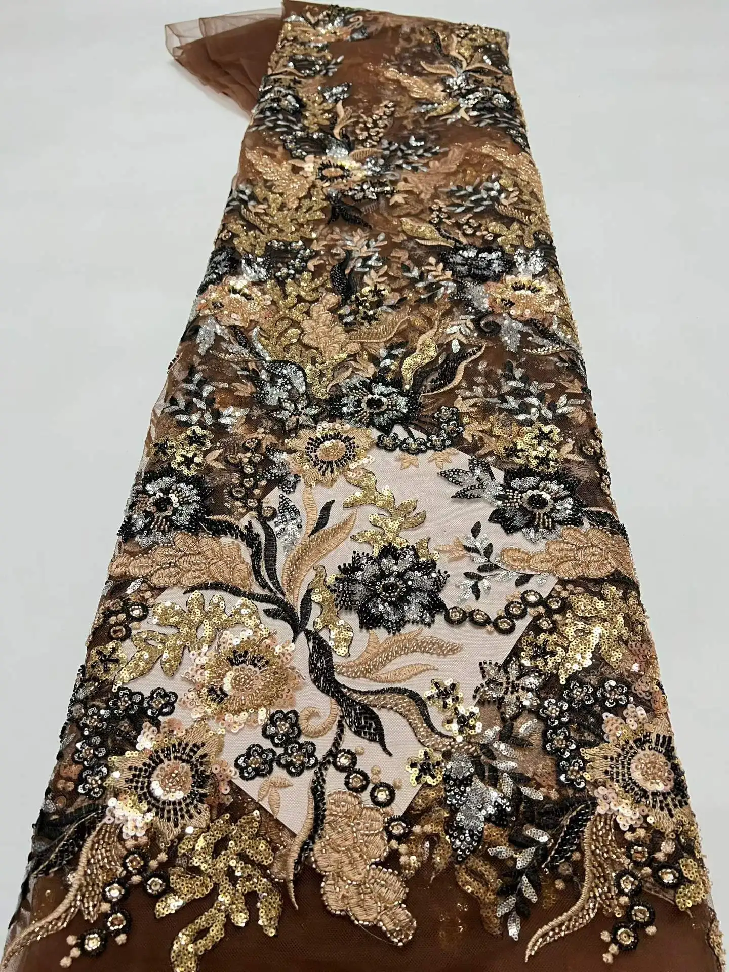 

Новейшая африканская кружевная ткань 2026 года: высококачественное французское кружево с пайетками и вышивкой, расшитое бисером, на тюлевой основе, для праздничных платьев, 5 ярдов