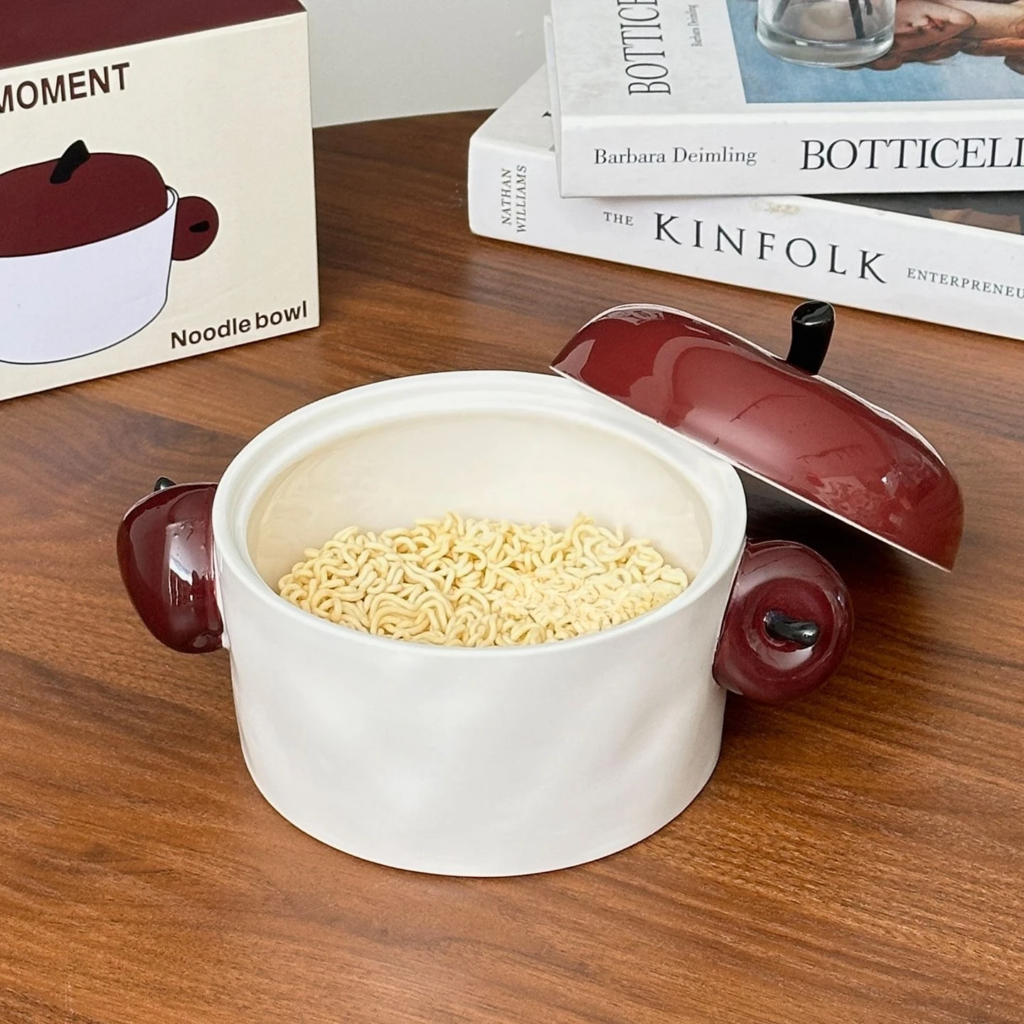 وعاء المعكرونة الفورية من سيراميك التفاح مع غطاء، وعاء حساء مزدوج للأذن للطلاب، أدوات مائدة ذات سعة كبيرة في الميكروويف