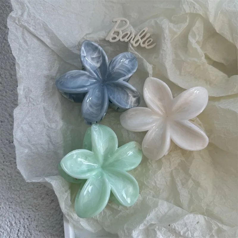 Girls Trendy Hair Clip Cream Color Frangipani Hairpin Sweet Vacation Shark Clips Fashion Bridal Hair Jewelry Simple Flower Crown