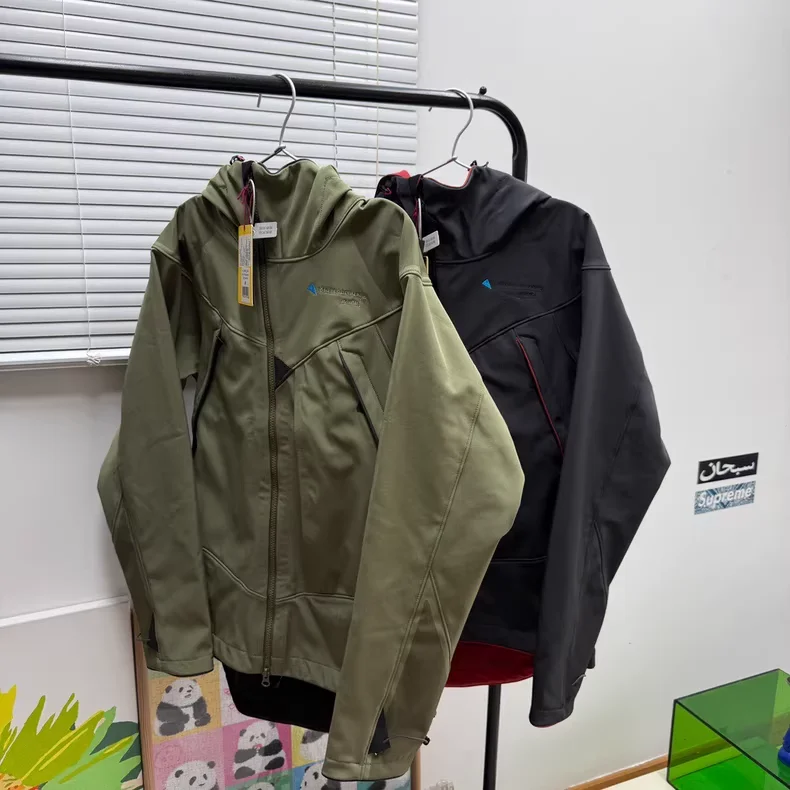 

Klattermusen Outdoor Ski Windproof Soft Shell Jacket