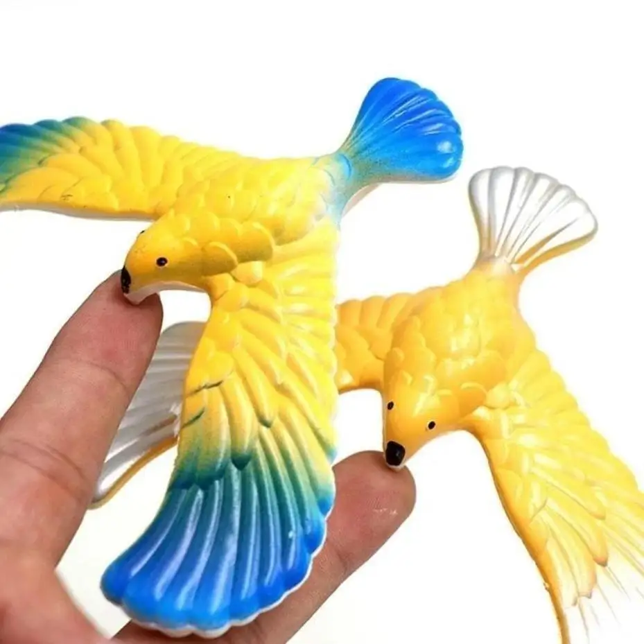 Balancing Eagle With Pyramid Stand Magic Bird Desk Decor Funny Gadgets Novelty Toys For Children's Gift Miniature Figurines