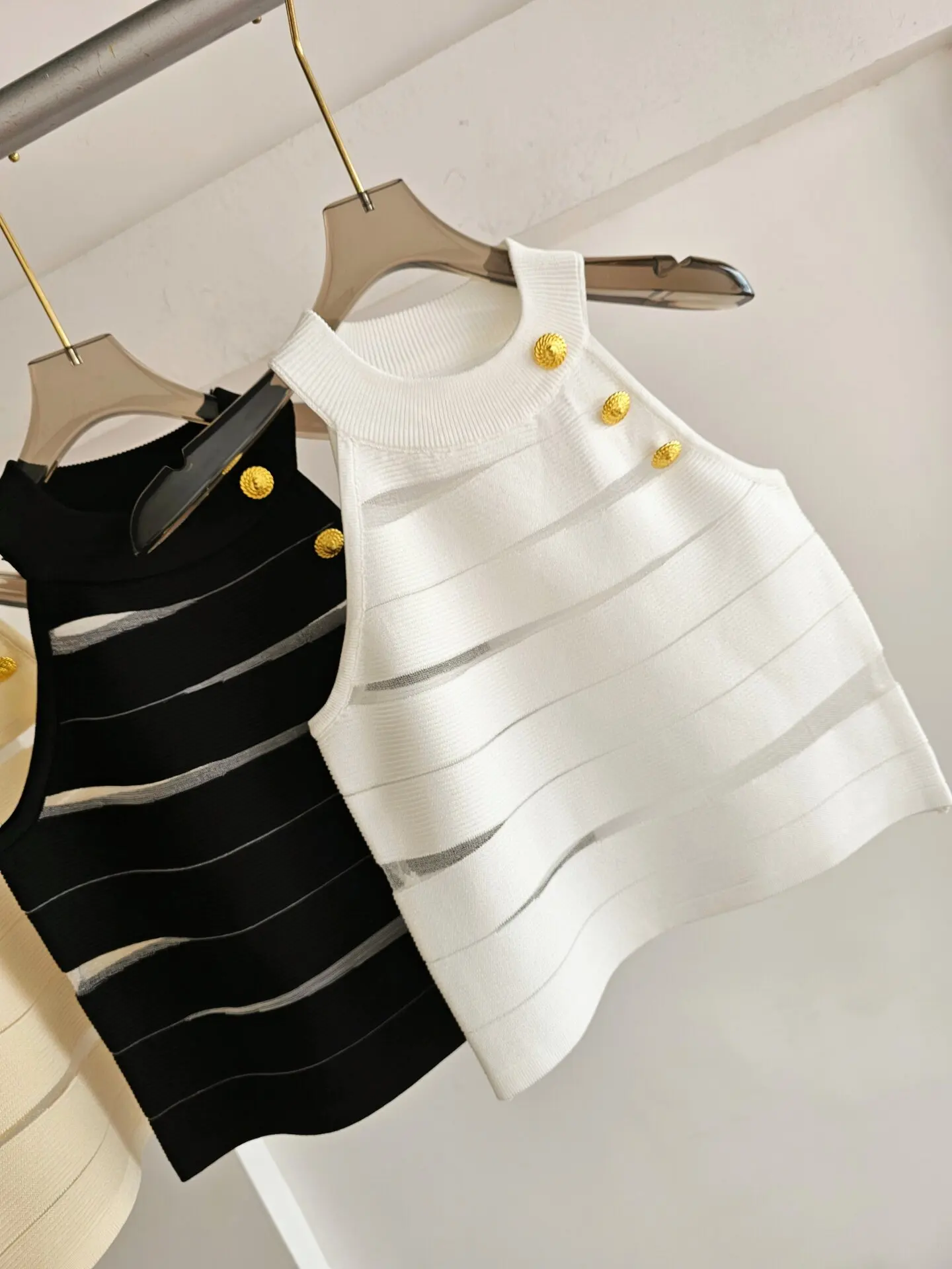 

Женский винтажный вязаный укороченный топ без рукавов из ткани Clothland, прозрачная комбинированная рубашка, сексуальный трикотажный топ для женщин WA450