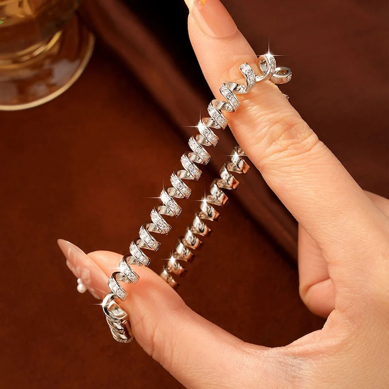 Rrjzz D-Color Full Moissanite Light Luxury Spiral Niche Armband Einzigartige Charm-Armbänder für Frauen, Geburtstag, täglicher Schmuck, Geschenke – Detail 8