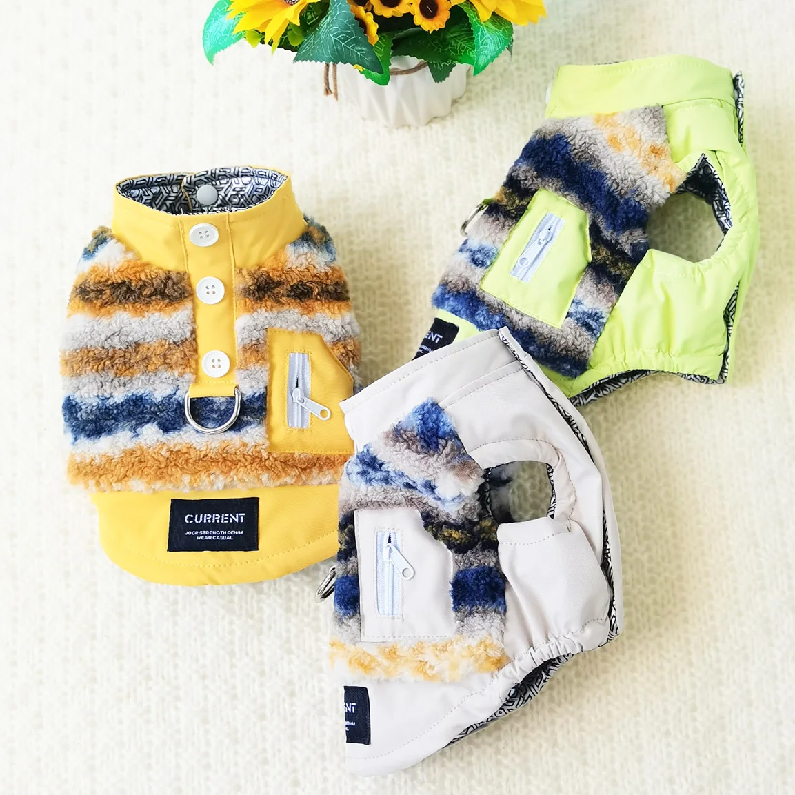 

Утепленный теплый жилет для собак: модная осенне-зимняя одежда для маленьких собак, тедди, померанских шпицев. Уютная хлопковая куртка с креплением для поводка.