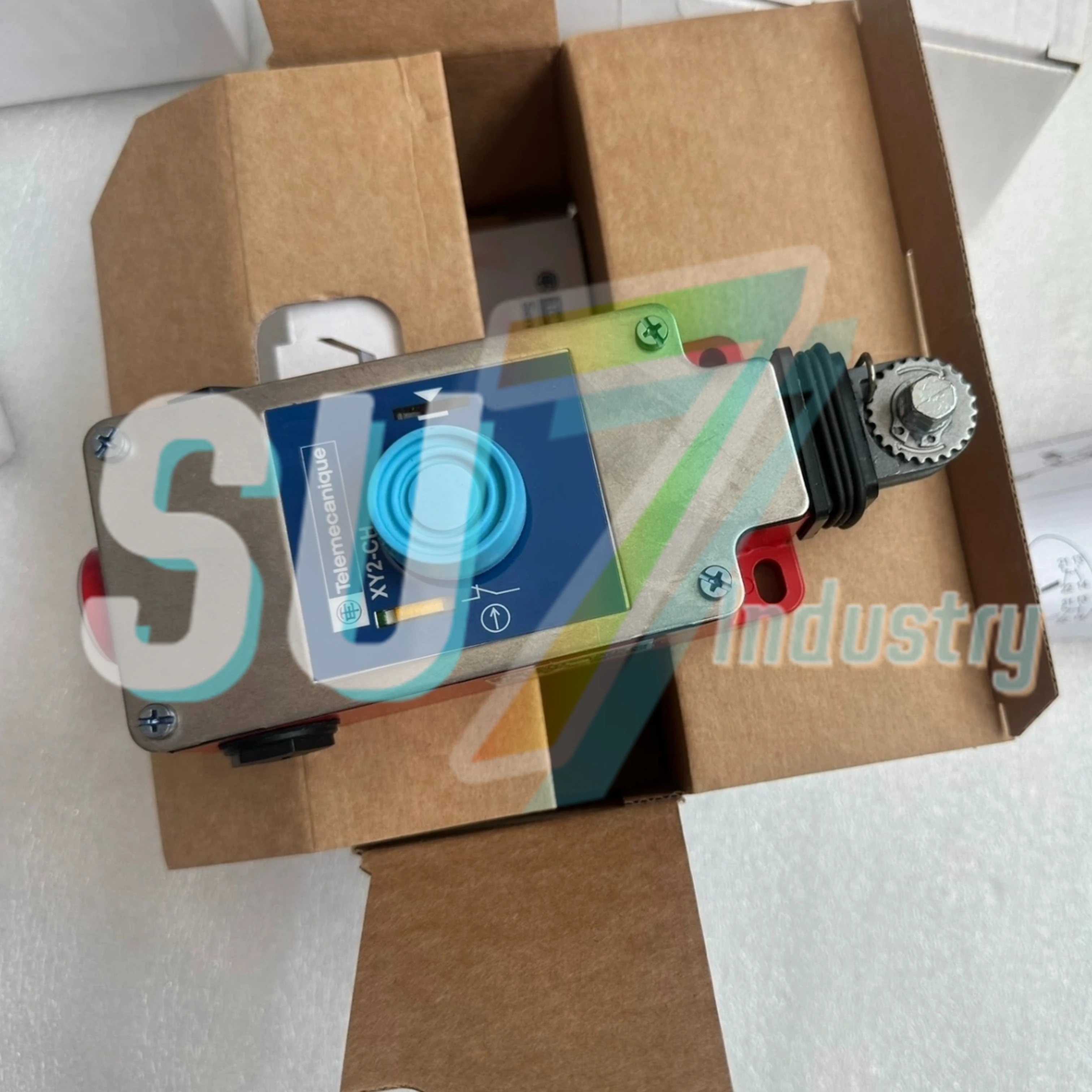 Pull-cord emergency stop switch  XY2CH13250 1NO1NC  XY2CH13270 2NC  XY2CH13290 1NO2NC  XY2CH13250H29 1NO1NC     New In Box