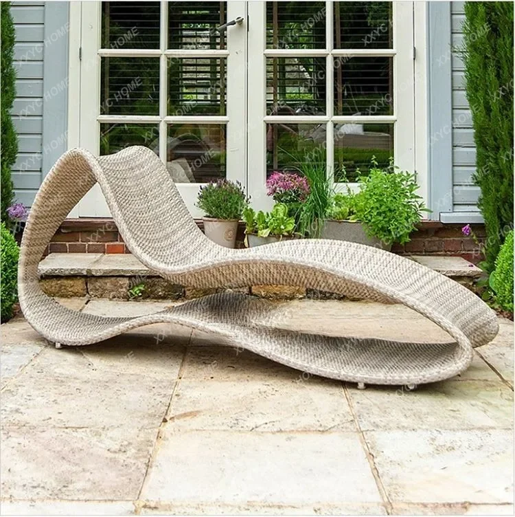 Outdoor Lounge Leisure Balcony Sofa Bed Imitation Rattan Recliner Beach Bed Furniture Outdoor Rest Creative Lying Bed