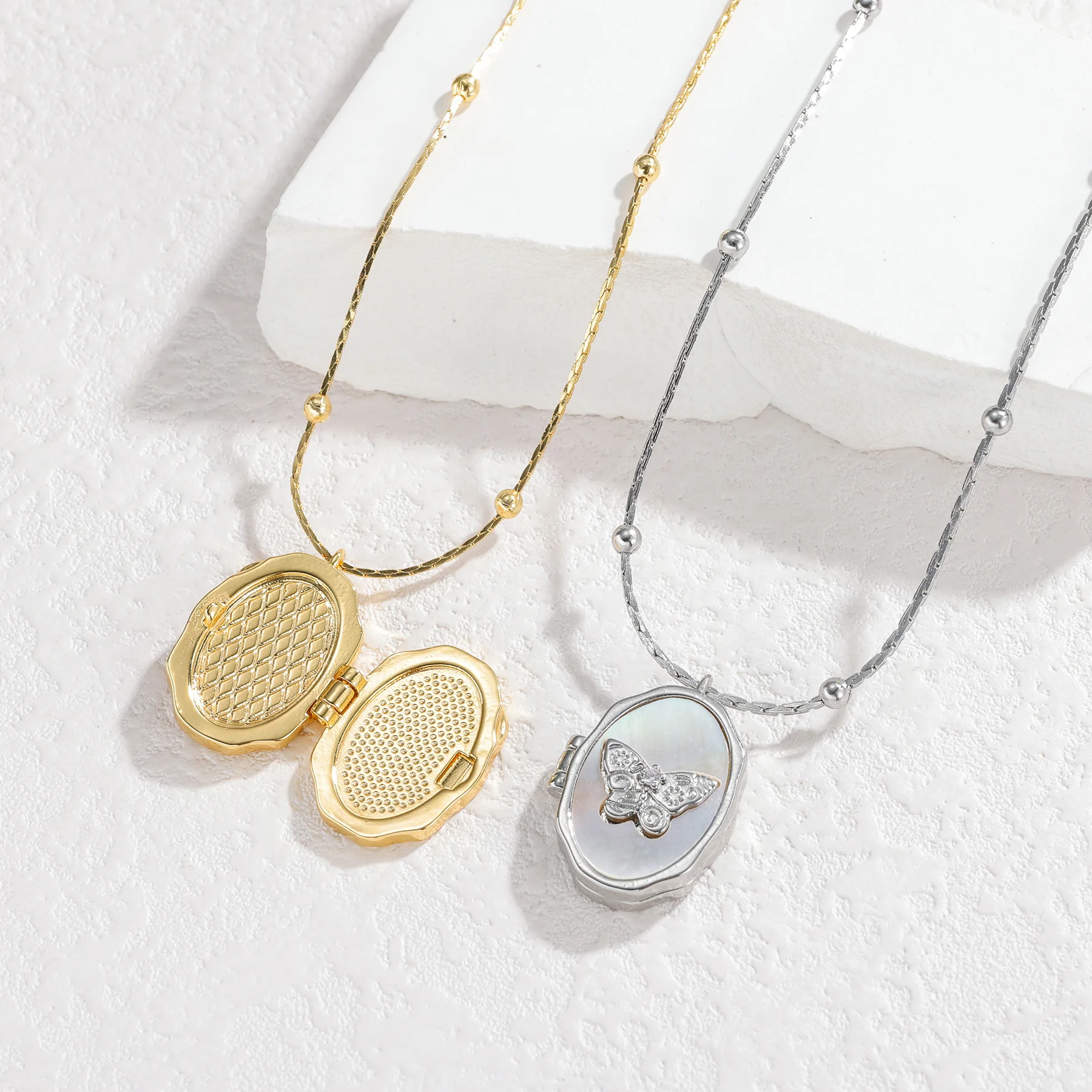 Customized Colorful Photo Locket Necklace for Women Copper Personalized Cross Butterfly Locket Necklace Christmas Jewelry Gift view 3