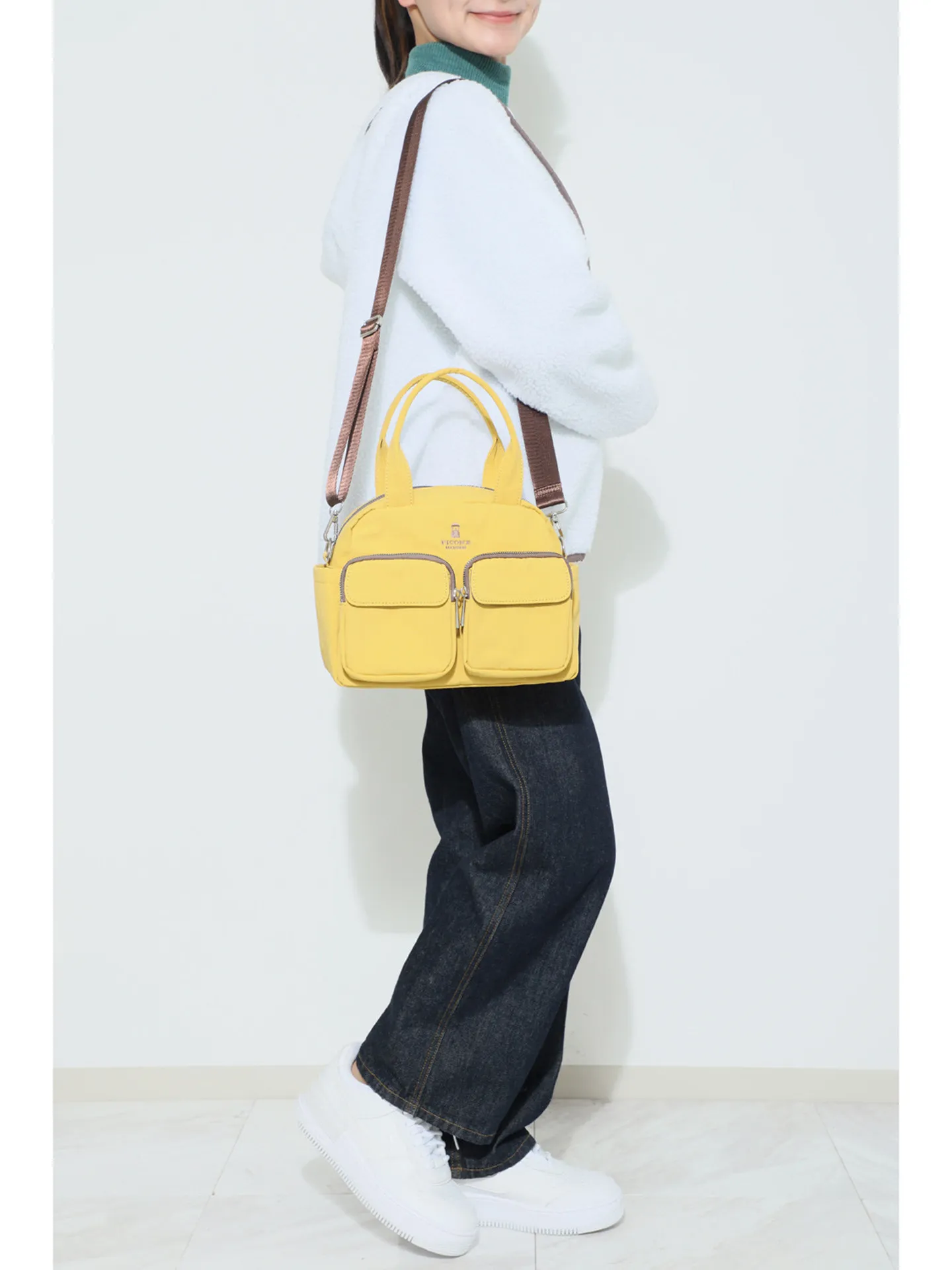 2026 New Japanese Waterproof Lightweight Multi-Pocket Daily Commuter Portable Crossback Boston Bag  for Women