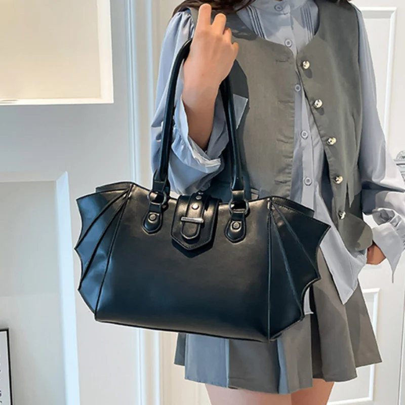 

European American Retro Handbags Fashion Niche Bat Wing-shaped Tote Bag Rivet Decor Women's Large Capacity Crossbody Bag Solid