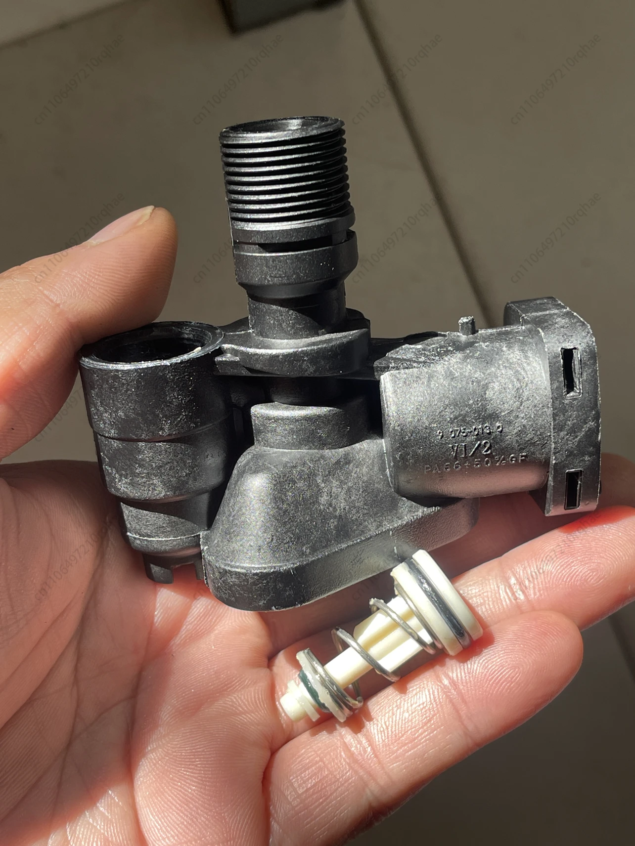 

Оригинальные новые аксессуары для автомойки: головка насоса и сиденье насоса (подходит для K2.21, K3.65, K3.450, K4.450)