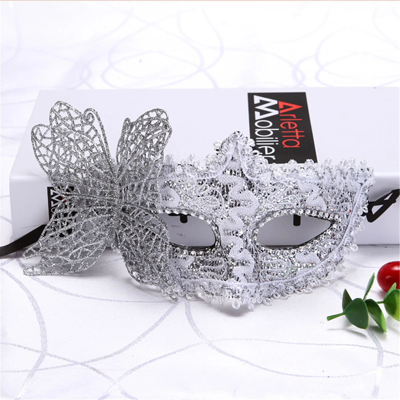 Fashion Luxury Venetian Masquerade Mask Women Girls Sexy Fox Eye Mask Butterfly Mask for Fancy Dress Christmas Halloween Party