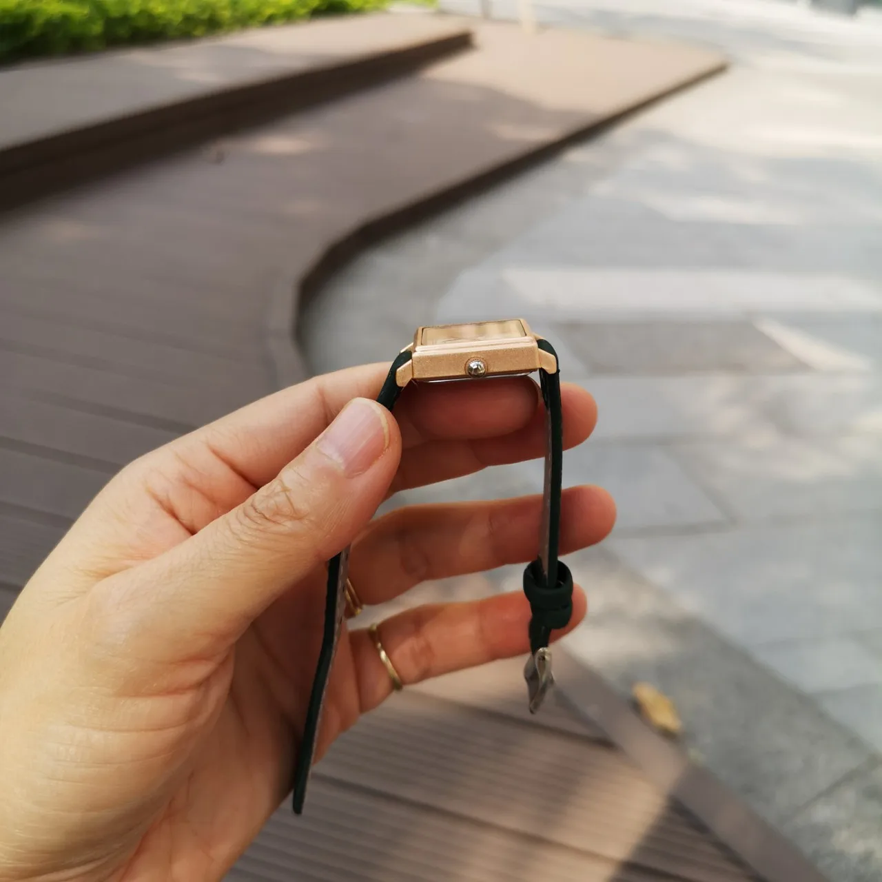 Uhr für Frauen kleine quadratische Mode Minimalismus Lederband Quarz Student Armbanduhr schöne weibliche Uhr Großhandel