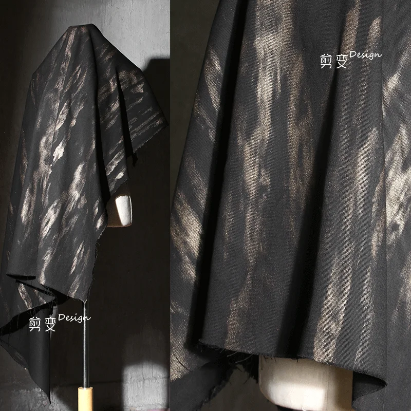 

Dark Gold Printing And Dyeing Ink Splashing Wind Thickened Canvas Fabric High-end Shirt Coat Pants Clothing Designer Fabric Tran