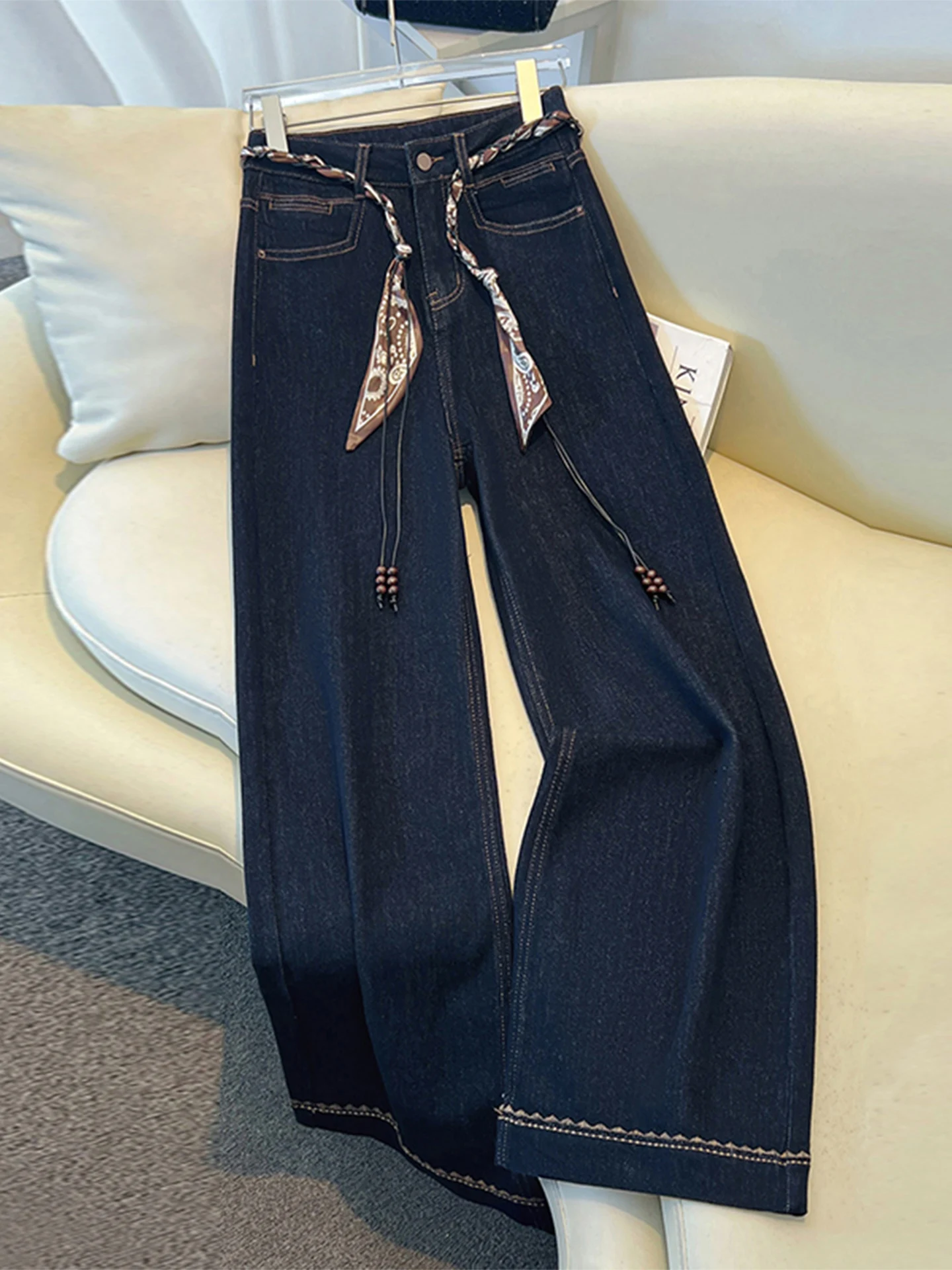 

Trendy High Waist Wide Leg Denim Jeans for Women Autumn 2025 New Style Retro Printed Belted with Scarf Straight Cut Pants