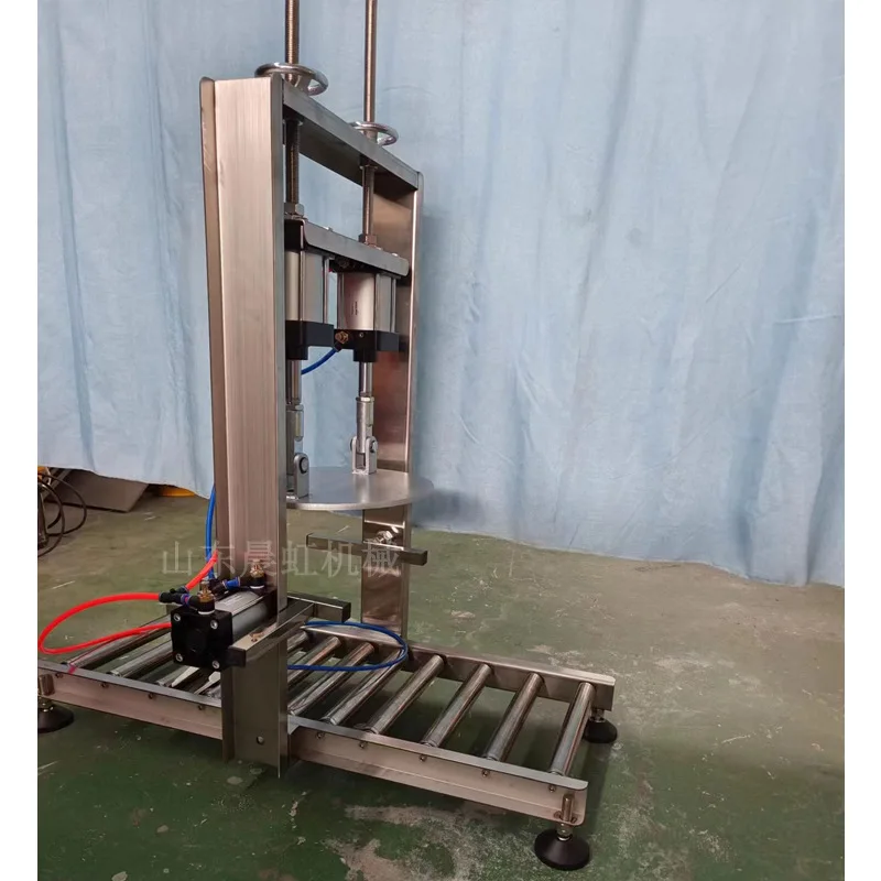 HCY plastic barrel capping machine, semi-automatic capping machine, lubricating oil capping machine