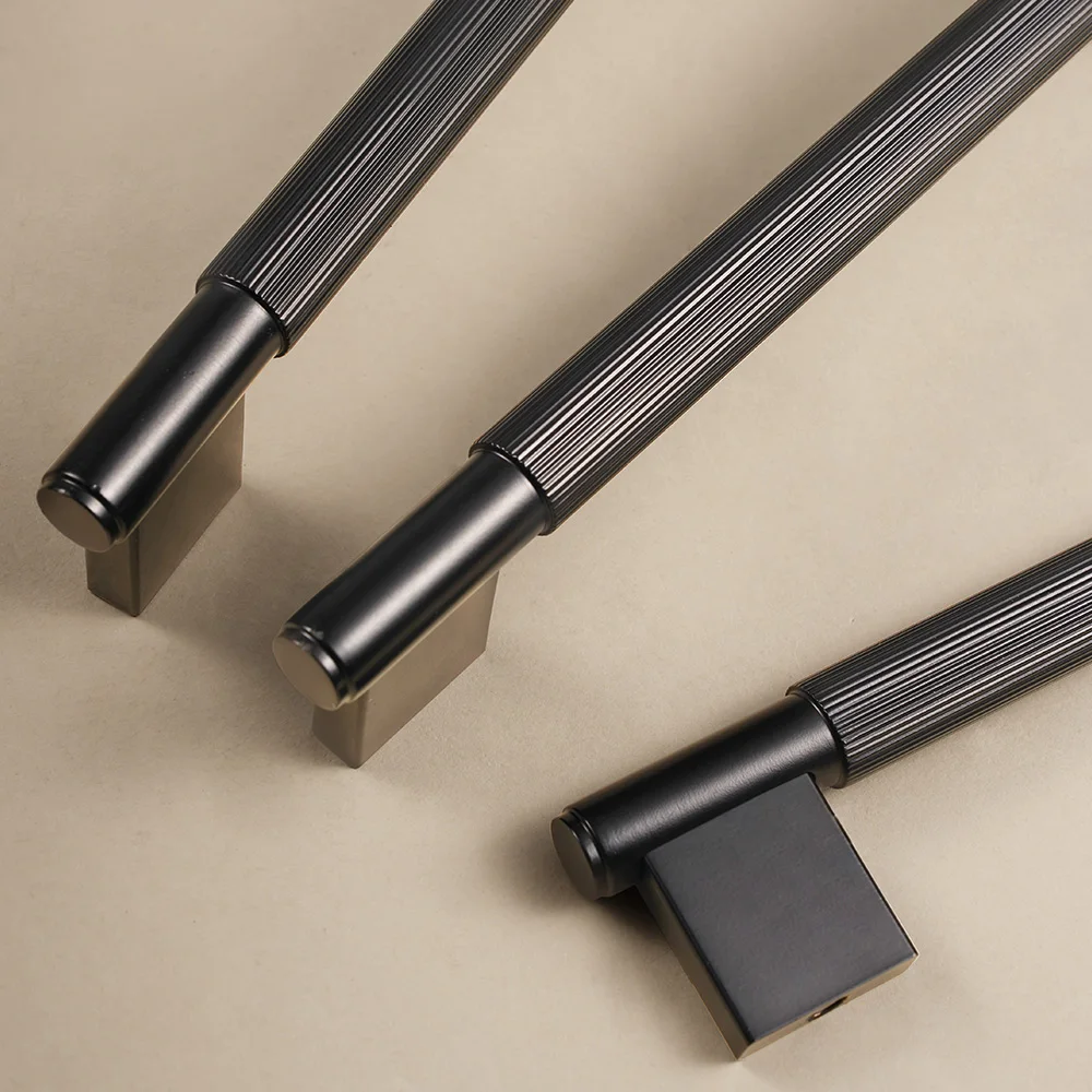 

Dooroom твердая латунь с прямым зернистым узором, черный современный стиль, дверные ручки для шкафа, холодильника, ручки для ящиков, аппаратные ручки