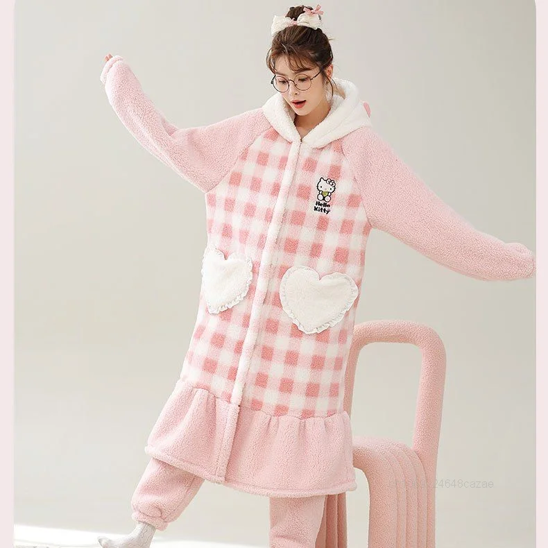 Sanrio Hello Kitty Cinnamoroll My Melody Winter Pajamas Women's New Cute Plush Home Clothes Japanese Style Sweet Girl Night-robe