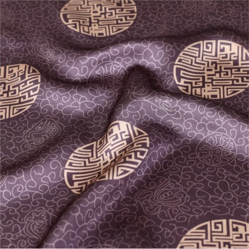 

men's Xiangyunsha printed fabric specially provided for Liudaokou with gold foil embroidered and tie-dyed in a style