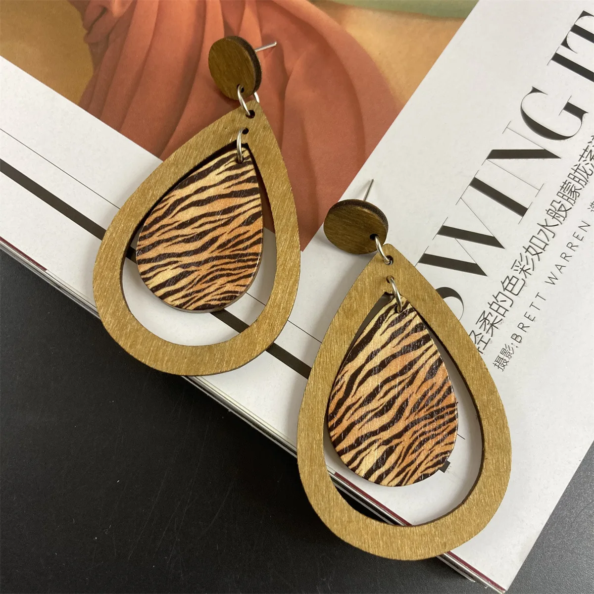 Vintage Water Wave Zebra Print Dangle Earrings for Women Ethnic Hollow Design Water Drop Earring Female Wooden Jewelry