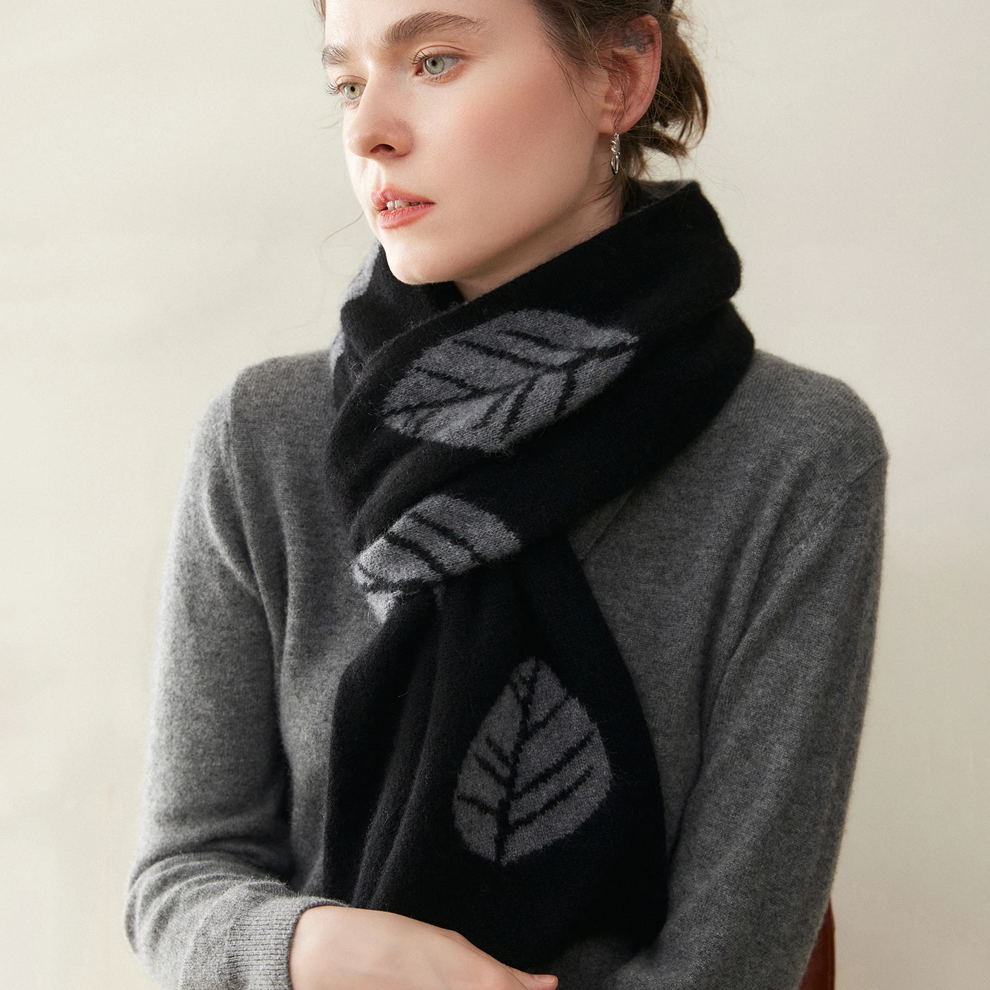 

Cashmere scarf for women 100% pure cashmere leaf pattern high-end brand fall-winter knitted neck warmer wool yarn neck protector