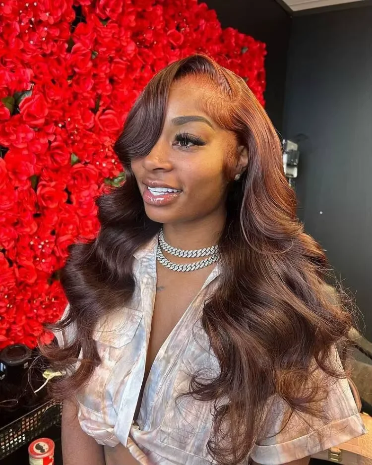 Kleberlose 7X5 Lace-Perücke, vorgeschnitten, 220 Dichte, schokoladenbraun, Body Wave, 100% Echthaar, wellig, nass und gewellt, brasilianisches Echthaar mit 13X6 HD Lace Frontal, vorgezupft. – Detail 12