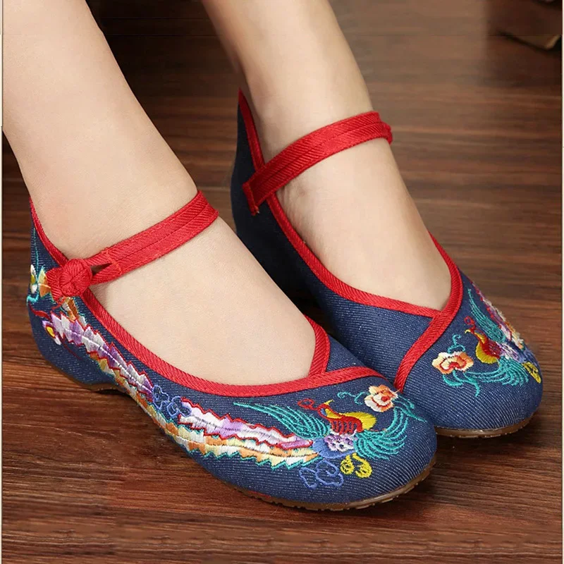 Vintage Handmade Women\'s Embroidered Canvas Ballet Flats Ladies Comfortable Chinese Ballerinas Vegan Embroidery Shoes