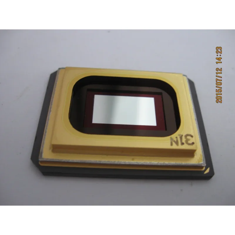Original DMD chip 1910-6127 /1910-6121 projector DMD chip TI production