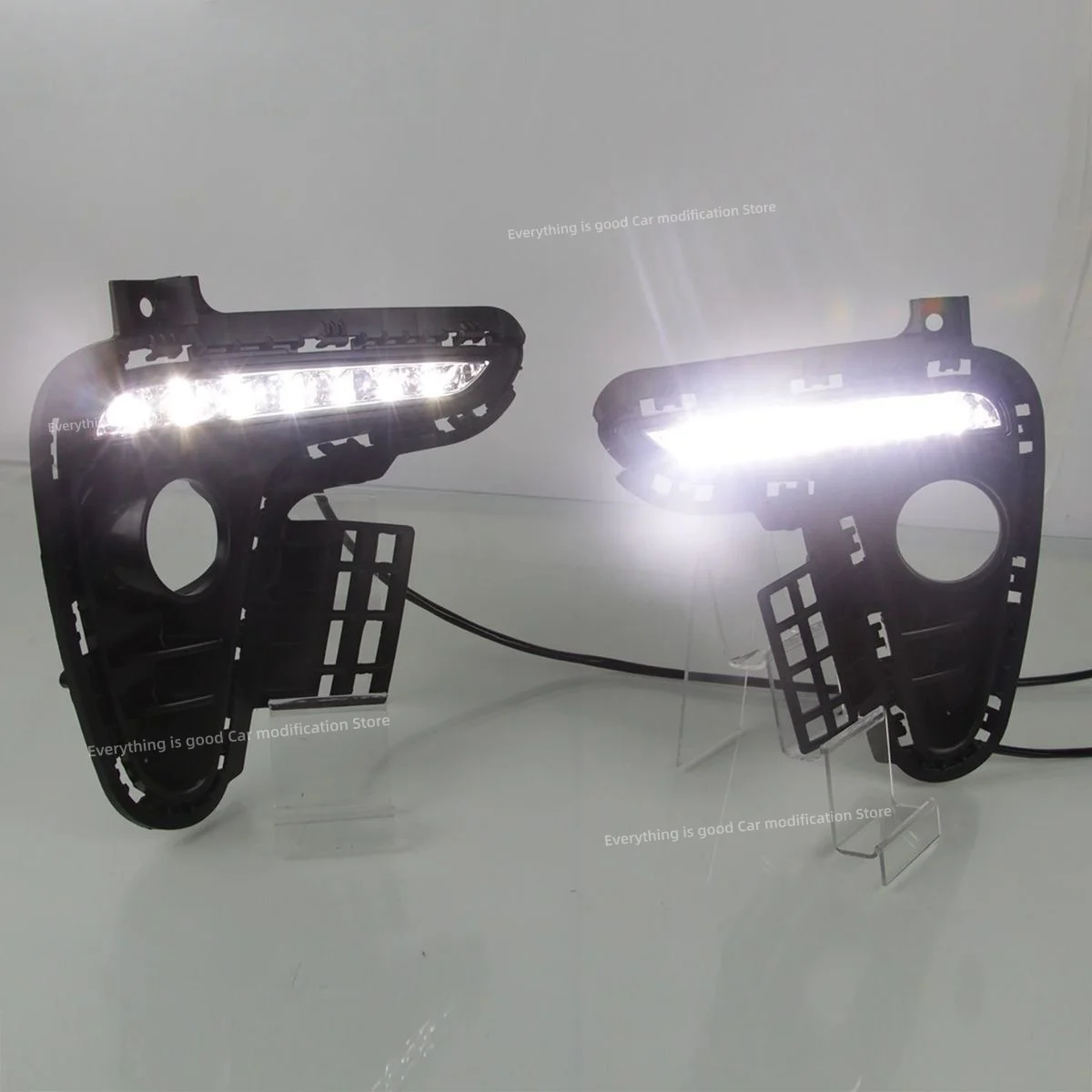 For Kia K2 2017-2018 2-color Daytime running lights Turn signal Front bumper fog light Specialized Automobile parts Modification