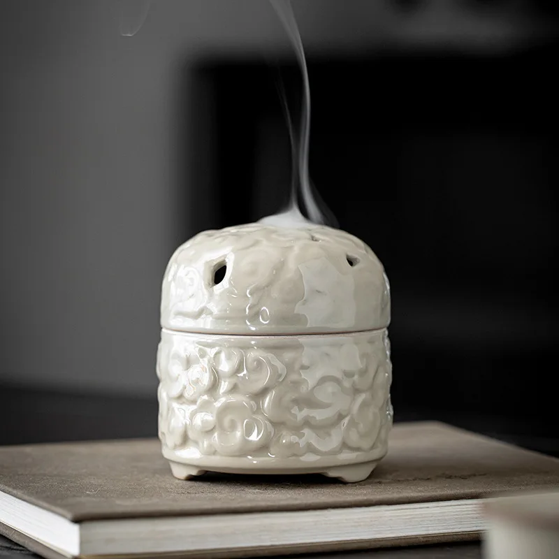 

LTT ceramic with lid household Chinese ornaments relief tea ceremony ornaments ceramic incense burner