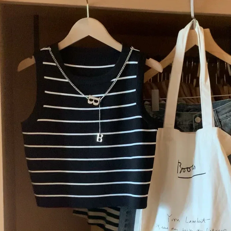 ฤดูใบไม้ผลิฤดูร้อนลายถักแขนกุดเอวสูงสะดือสั้นเสื้อกั๊กเสื้อยืด Tops Tank Tops ผู้หญิงสีขาวรัดตัว Top