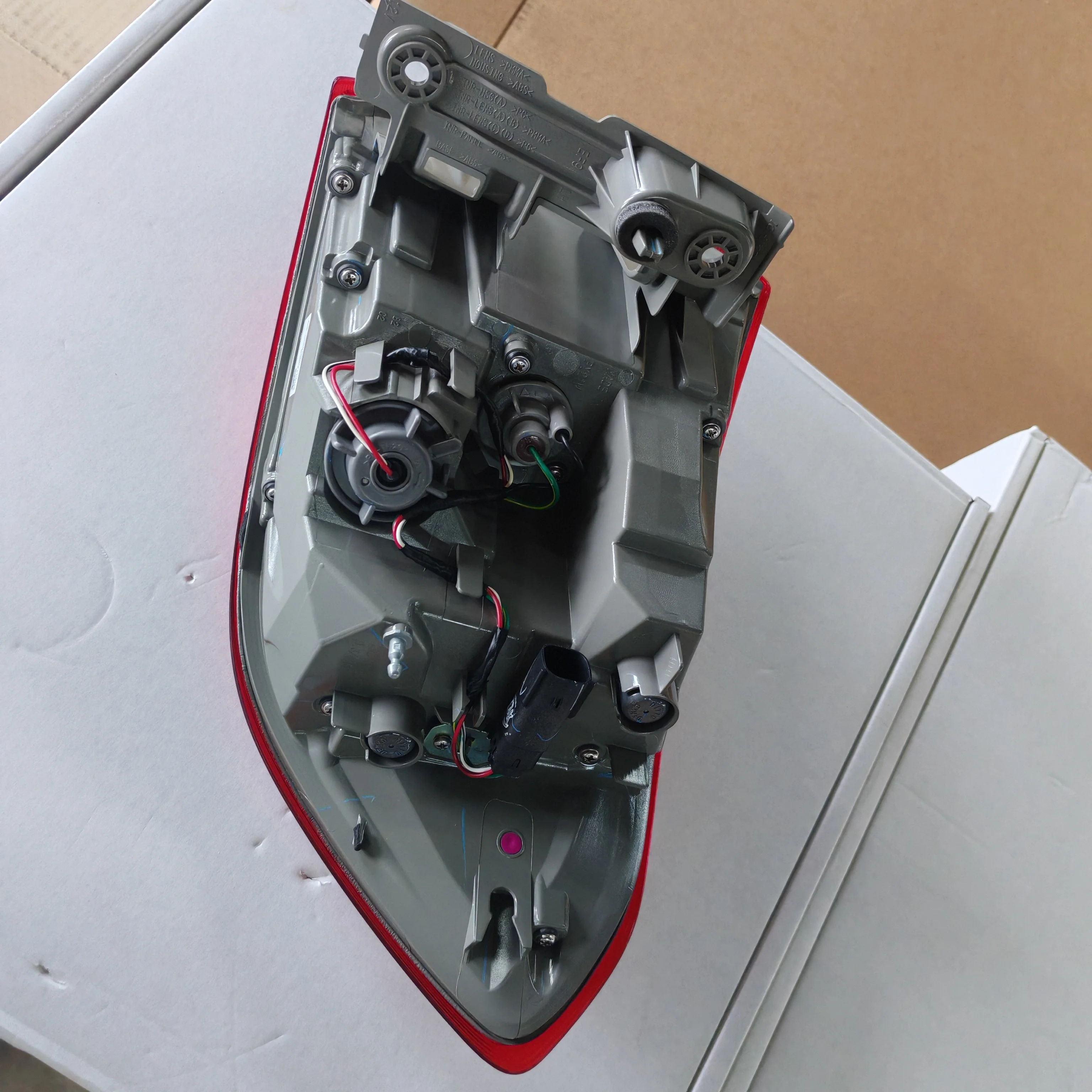 مجموعة الضوء الخلفي الأيسر الأصلي لسيارة فورد ايفرست OEM EB3Z13405C EB3Z 13405 C #5