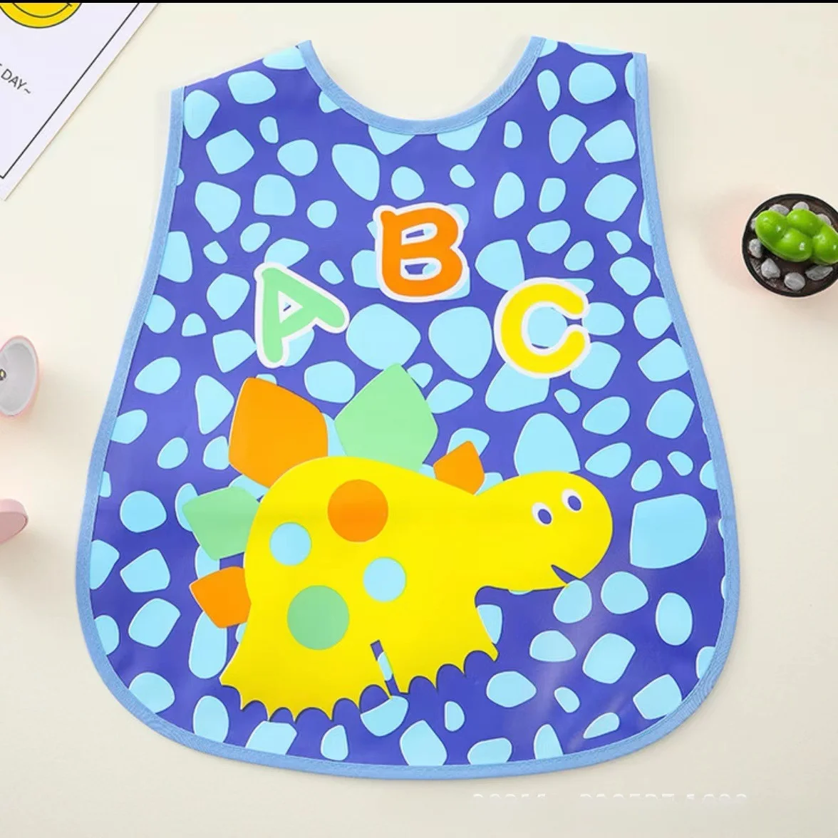 Waterproof Cartoon Baby Bibs EVA Waterproof Newborn Feeding Baby Burp Cloths Girls Boys Saliva Towel Toddler Feeding Apron