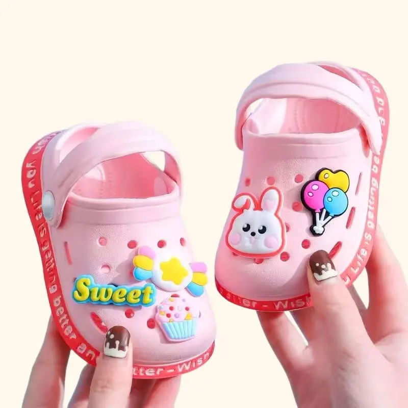 Letnie buty dziecięce sandały dziura buty dziecięce kapcie miękkie antypoślizgowe kreskówki projekt dziura buty dziecięce piaszczysta plaża dla chłopców dziewcząt