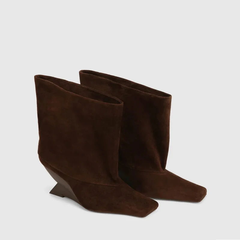 2026 Neue Herbst- und Winter-Wedge-Heel-Stiefeletten mit eckiger Zehenpartie für Damen, modische dicke High Heels, Damen-Stiefeletten in Übergrößen