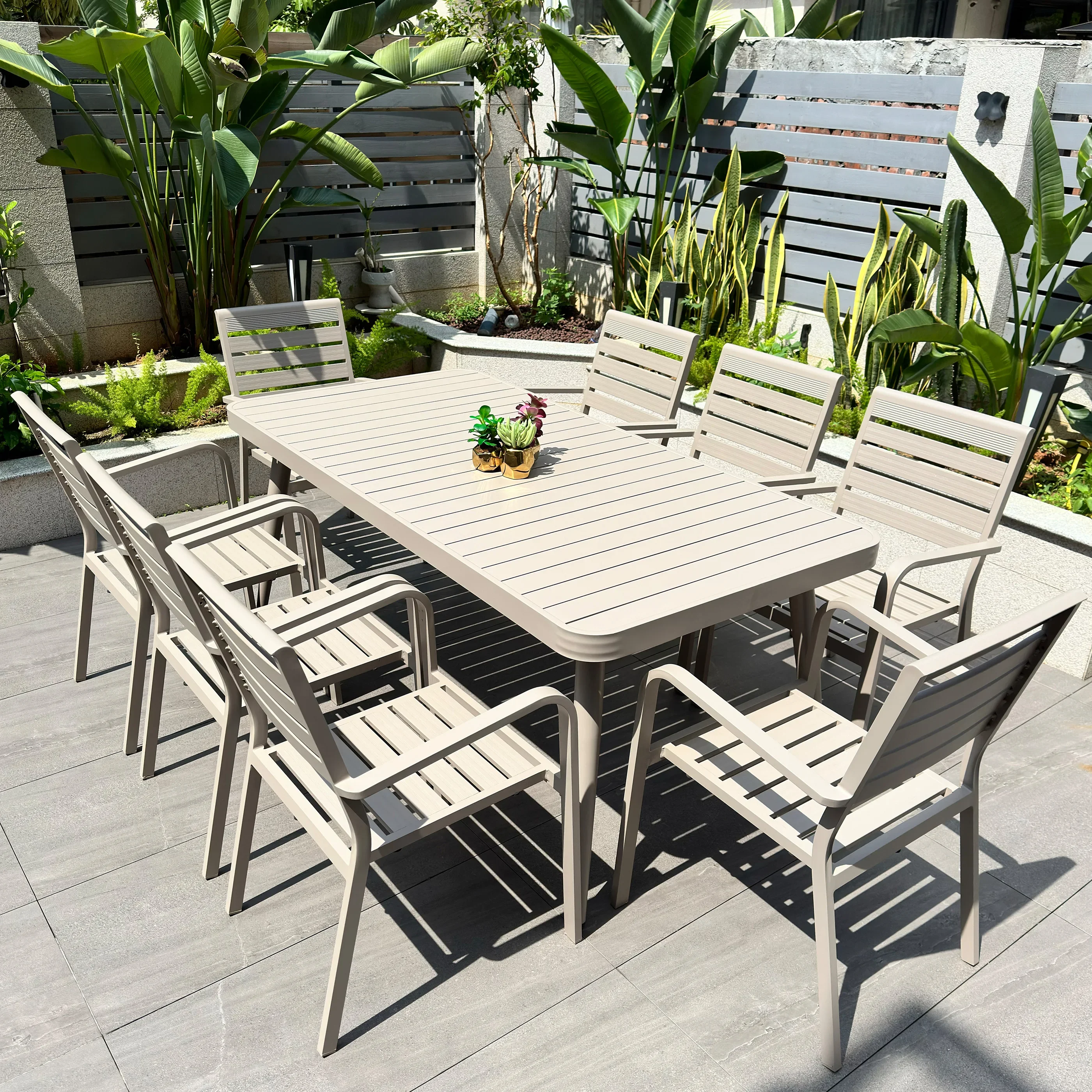 

Outdoor tables and chairs courtyard villa, open-air balcony, terrace waterproof and sunscreen, simple casual outdoor tables